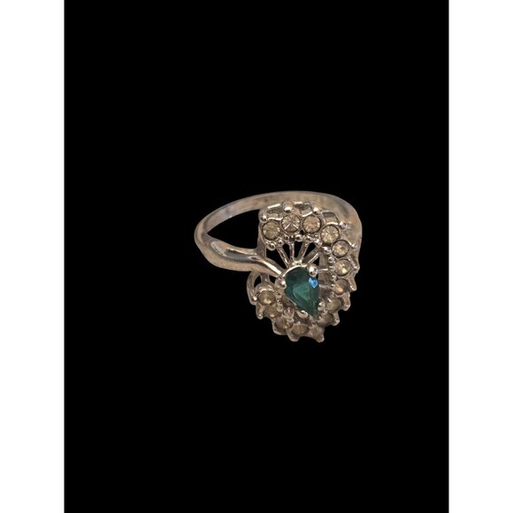 Vintage Silver Tone Ring With Teardrop Green Stone Clear Gem Halo Cluster Uncas - Picture 1 of 11
